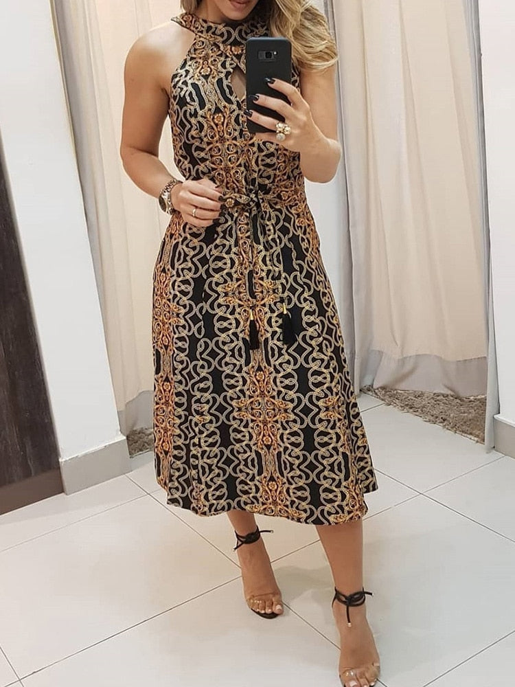 Amy Fashion - Sleeveless Baroque Print Midi Dress