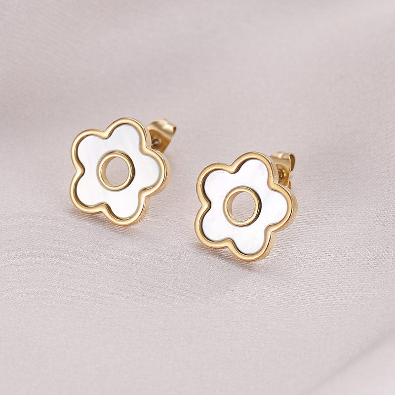 14K Gold Mini Flower Shape Stud Earrings